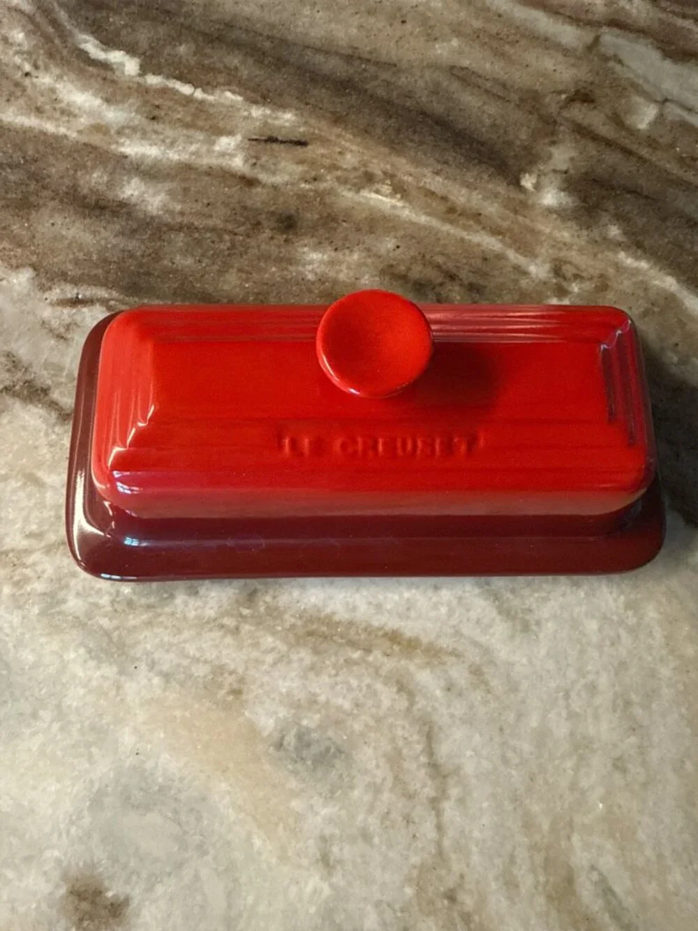 LE CREUSET BUTTER DISH 2 PIECE RED CHERRY RED STONEWARE